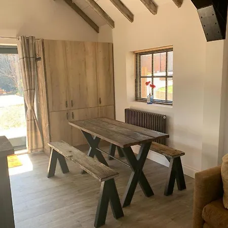 Cosy Quaint Barn Conversion In A Rural Landscape Nyaraló *