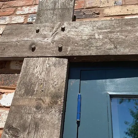 Cosy Quaint Barn Conversion In A Rural Landscape Nyaraló *